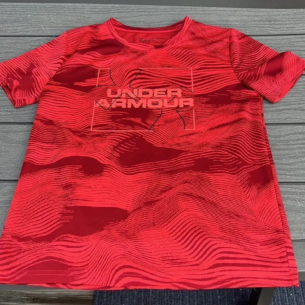 🚘🎈Red Under Armor Shirt For Youth Boys 🚘🎈